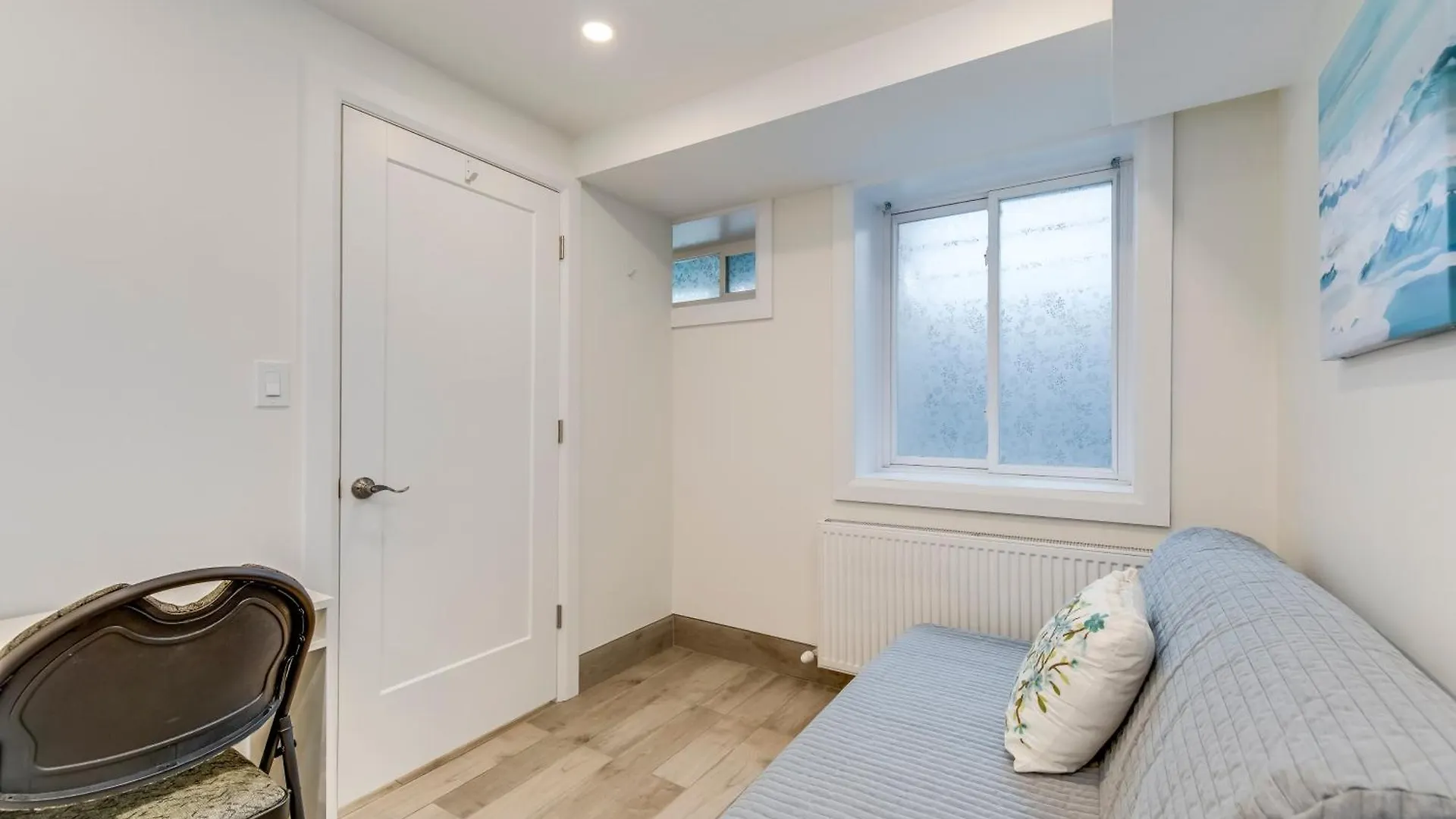 Midtown 2 Bedroom Basement Apartment Toronto
