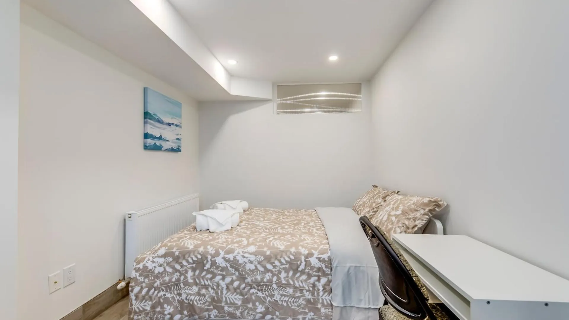 Midtown 2 Bedroom Basement Apartment Toronto